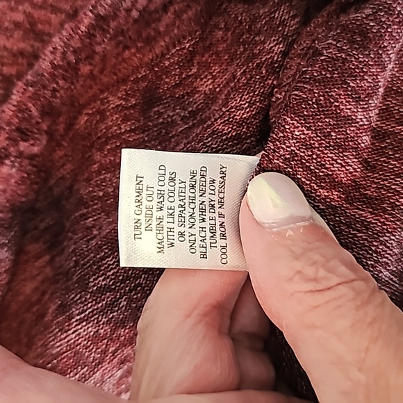 NWT Crave FAME size Large Burgundy Cropped Top - Picture 7 of 8